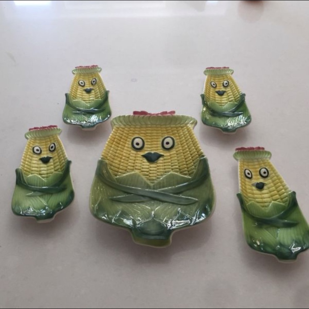Adorable Corn Serving Set